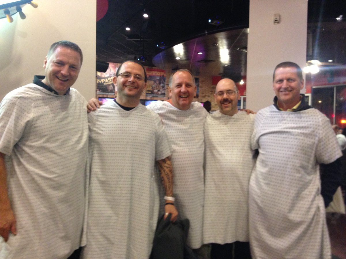 LewisWenman's tweet photo. @CaseyRutland @StewartGH1970 @autodesku Anyone for dinner tonight ?#AU2012 https://t.co/x8d0HdHTXP