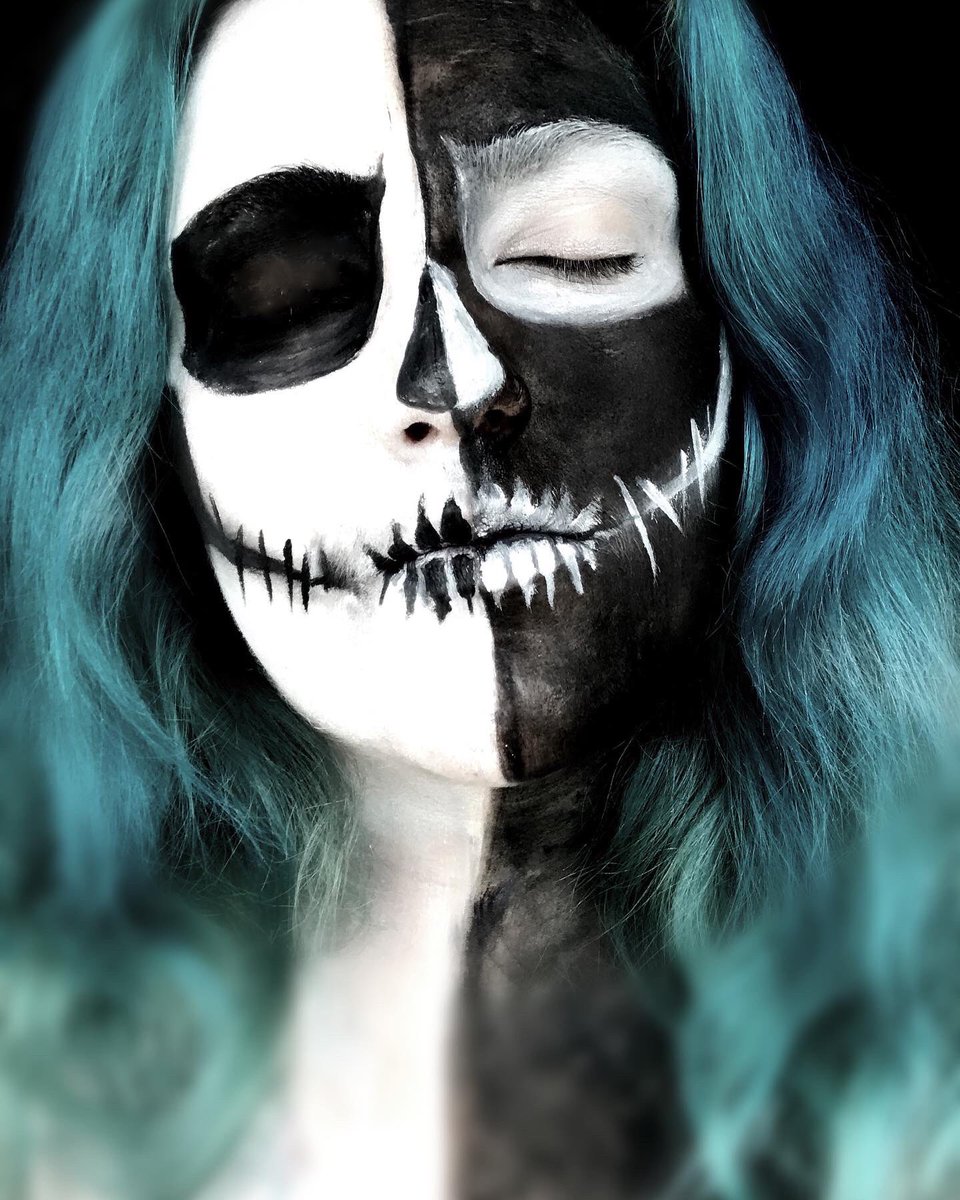 Unus Annus- Momento Mori it’s the end of an era #UnusAnnus #unusannusart #momentomori