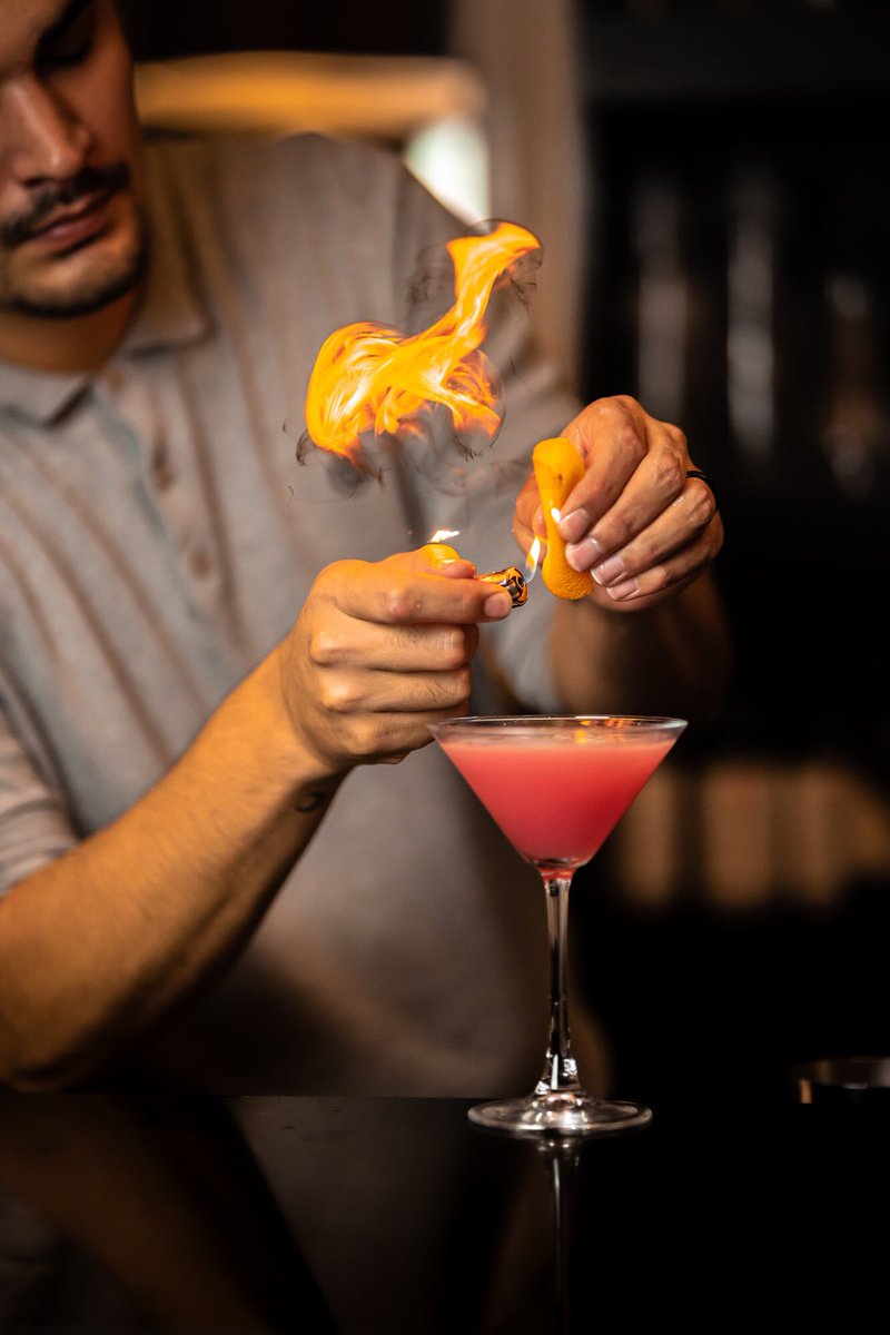 EAUdeVIEbars's tweet photo. That’s right it’s a #Cosmo &amp; we’ll absolutely drink loads of them. https://t.co/9jFVaZjiHg