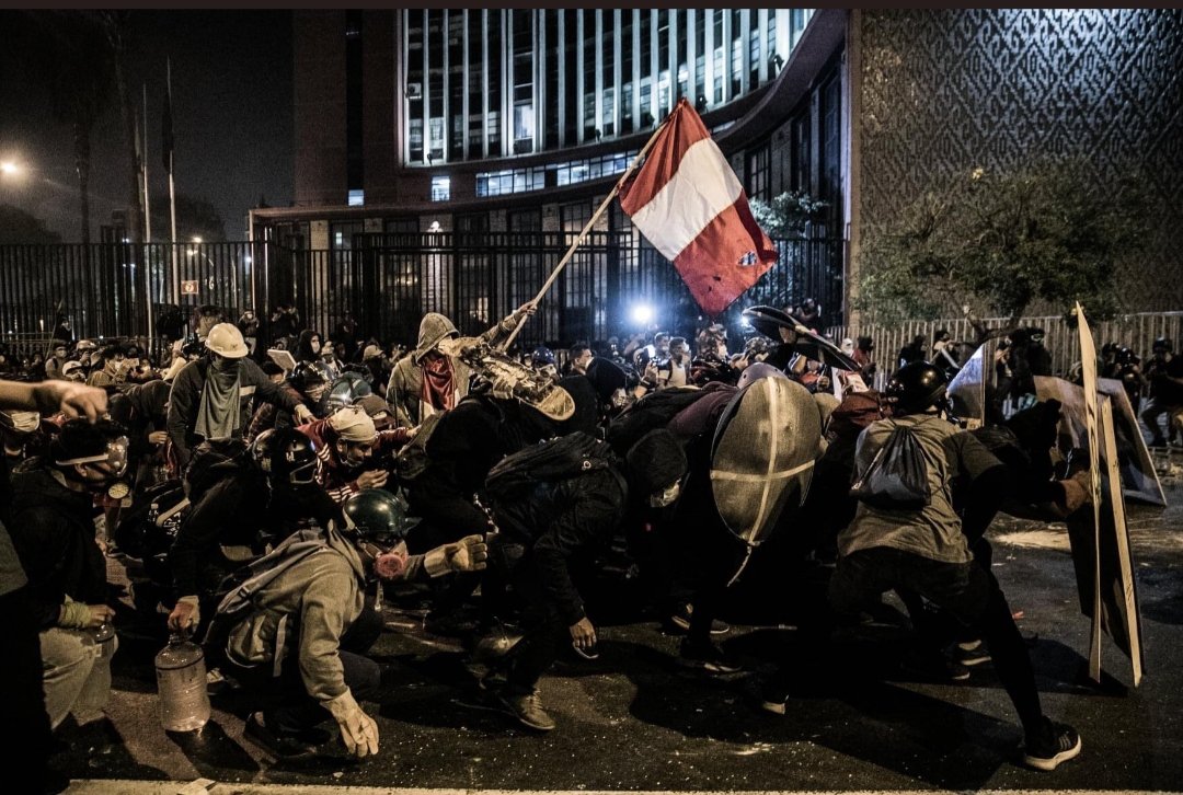 GustavoEscribe's tweet image. Ya tenemos La Imagen del Bicentenario.
(Foto de Sebastián Castañeda).