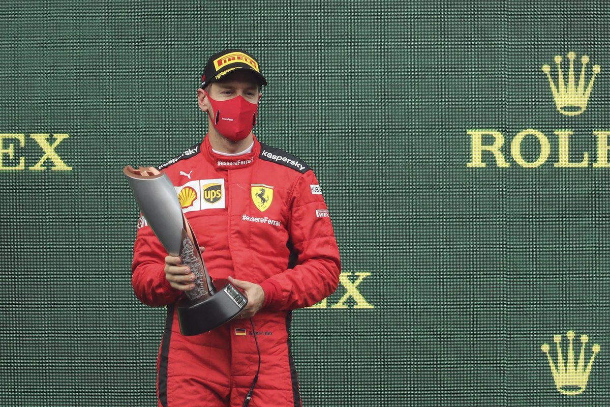 anadolufrancais's tweet photo. [Photos] #Formule_1 : #Hamilton gagne le grand prix de #Turquie et remporte le #championnat du #monde
 ,

https://t.co/bzL5TPwwpU https://t.co/y4PIi5Tlzy
