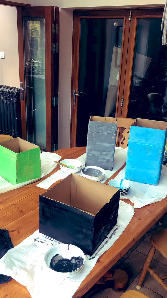 MissC_Ball's tweet photo. Making Trafford style bins this Sunday afternoon! All ready for our new English topic starting Monday! 🤗 https://t.co/bp0hHhhnDw
