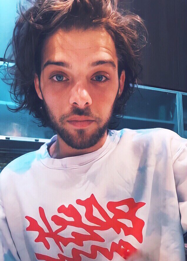 flamesontheskin's tweet photo. Hola y gracias a esta cara por existir. https://t.co/28Jp7EnZHd