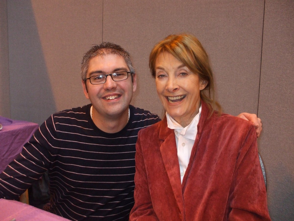 Today's Camping It Up star is another previously unseen one and its the one and only Jean Marsh. What a lady! I had a wonderful day looking after her at Memorabilia in 2009. She was gossipy and happy and just a wonderful person. One of my favourite stars!