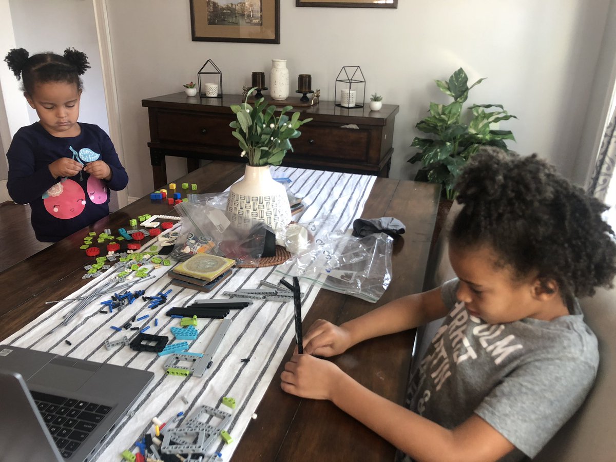 EMooreMath's tweet image. Just some early morning #legorobotics happening in our home today! #girlswhostem