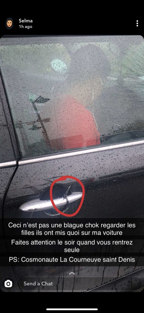 inesss_mhr's tweet photo. ⚠️Les filles faites attention !!!!! si vous voyez ca sur vos voitures c’est que quelqu’un vous a repérer pour vous kidnapper !!!!!! Ca a été vu au val d’europe , Aéroville et la courneuve , st denis !!!!!!! FAITES ATTENTION A VOUS !!! Partager svp https://t.co/vK5Ctrld65