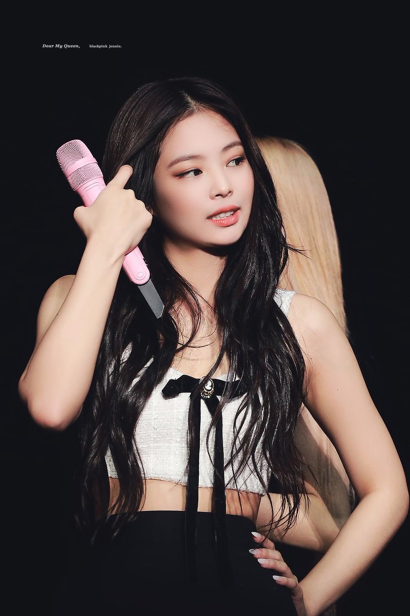 jennie is the definition of beauty