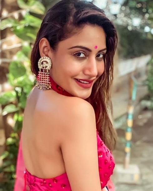 nooraail8's tweet photo. 🥺فديت الجمال ولاحمر اخيرا،نزلتت،صور 🥺♥️

#SurbhiBB14TakeOver #SurbhiChandna #SCians #naagin5 #bani #surbhionnaagin #banisharma #banibaninaagin https://t.co/LRKHJrQRMe