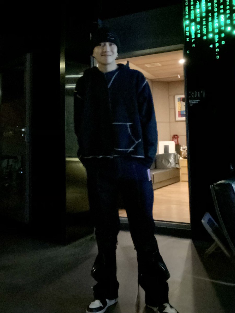 official_yoon_'s tweet photo. 건욱이로 시작해서 승윤이로 끝난 하루! 모두 굳밤되세요 GN🌙 https://t.co/EnZMVTANh7