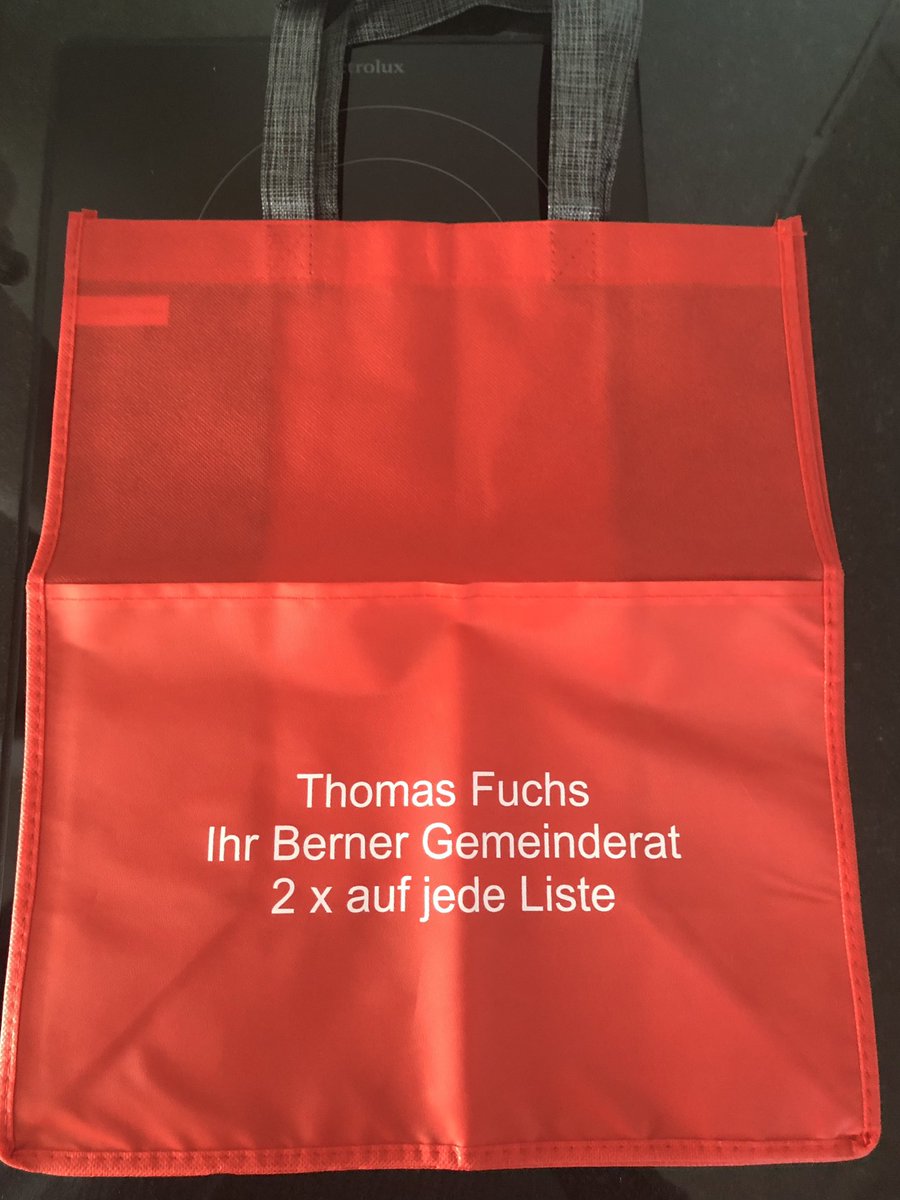 Keine Angst - diese rote Tasche ist kein Hinweis auf einen Parteiwechsel. Ich kandidiere auf der Liste 1 Bürgerliches Bündniss (FDP und SVP)