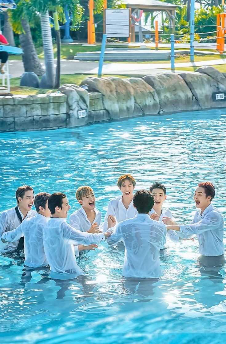 mmmmpineapple's tweet photo. Love you guys😍😘
Gabakal bisa berenti suka sama kalian dan selalu dukung dimana kalian berada  
#martinisupportexotreasure
#EXOL 
@weareoneEXO
#TREASURE 
@treasuremembers https://t.co/8AkXAhd4az