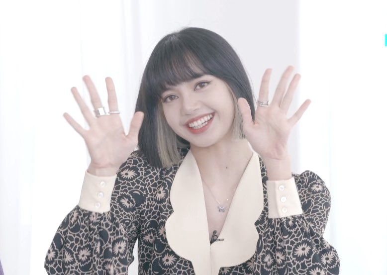 forlalisa_th's tweet photo. #กลมๆลิซ่า ดีต่อใจแสตนลิซ 💕 https://t.co/XpnFchst2Y