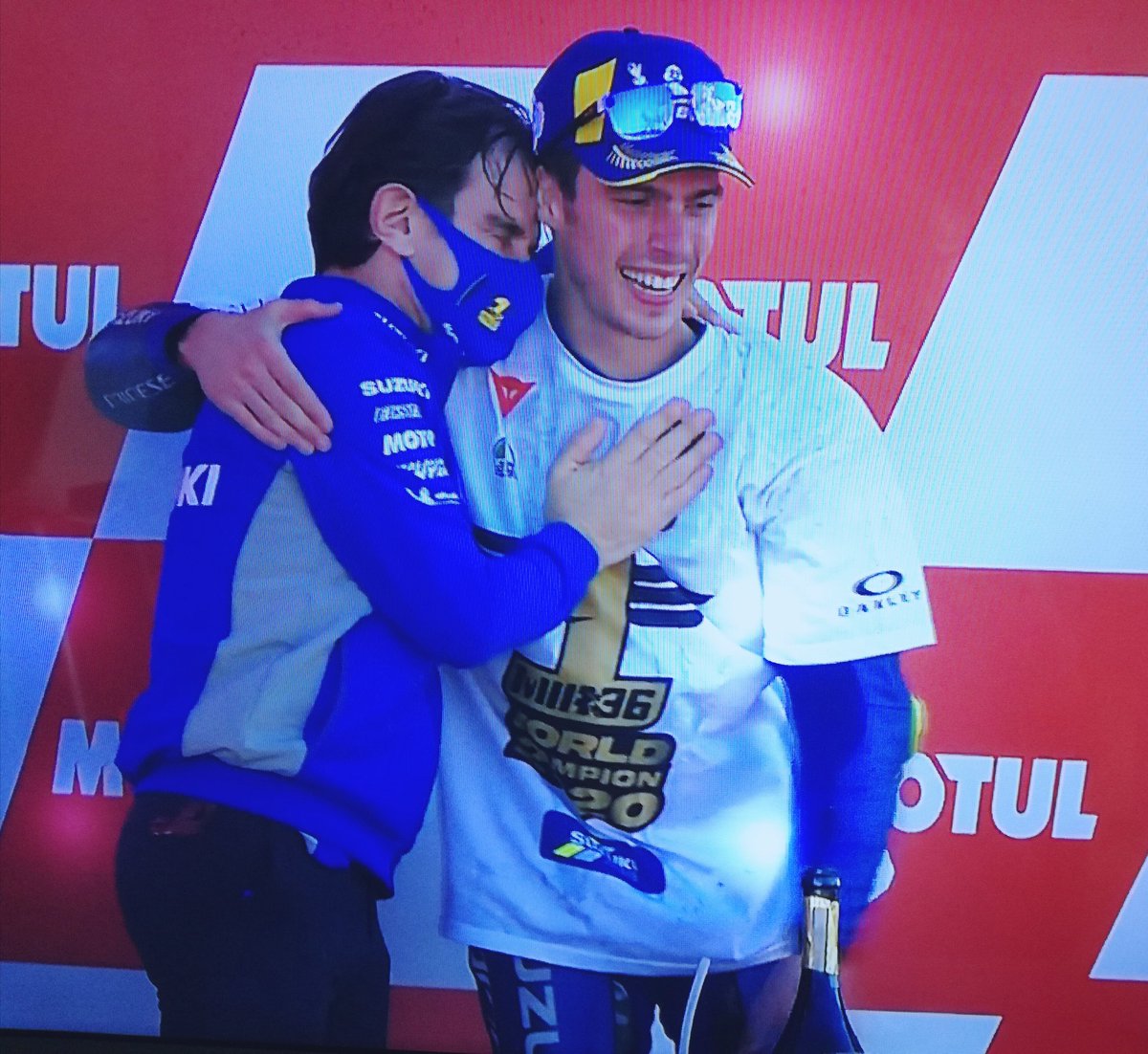 Giantofa's tweet photo. Congratulazioni a @JoanMirOfficial
Il Campione del Mondo che in questa strana stagione, mette tutti d'accordo! @suzukimotogp @Davide_Brivio #motogp
#M1R https://t.co/OI1eEF9HfY