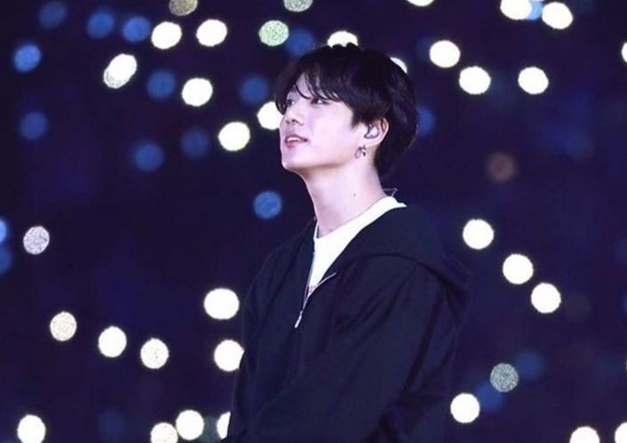 jeonss97's tweet photo. “The day I meet you out of the same days I feel the most” — Telepathy https://t.co/GGZbsgW5ir