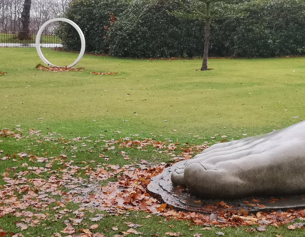 If you were trying to do a long Sunday run in Glasgow, on a grey, wet morning, how many football pitches could you think of to get around. My loop this morning squeezed in about 16, past and present. 1/7  #runningviews