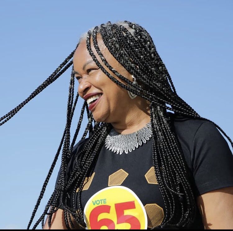 villachiquitita's tweet photo. “[...]uma eleição com duas mulheres negras disputando o comando da cidade mais negra fora da África, que sempre foi comandada por brancos e ricos, já é um grande feito.” Vote em Olivia, Salvador! 65 https://t.co/o7ZqTW1pb6