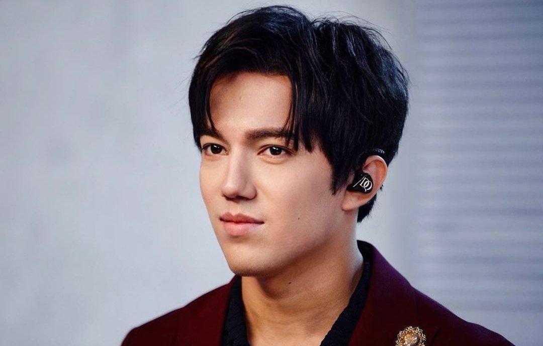 dimash_official's tweet image. “Happiness does not depend on who you are and what you have; it depends entirely on what you think. "- Dale Carnegie