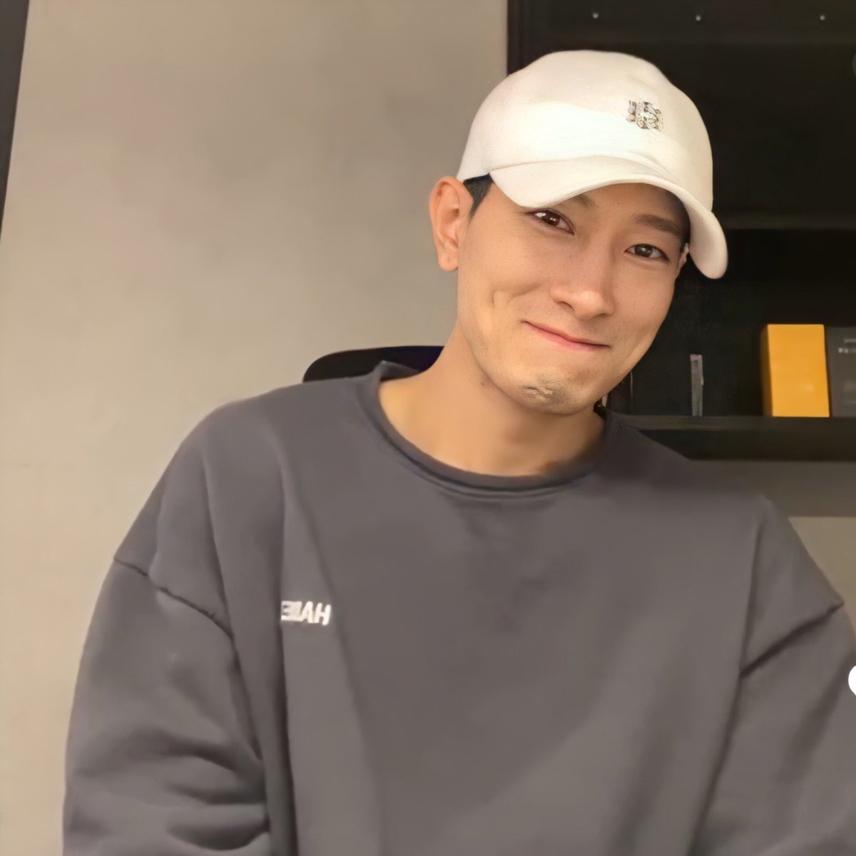 a_h_hoon tweet picture
