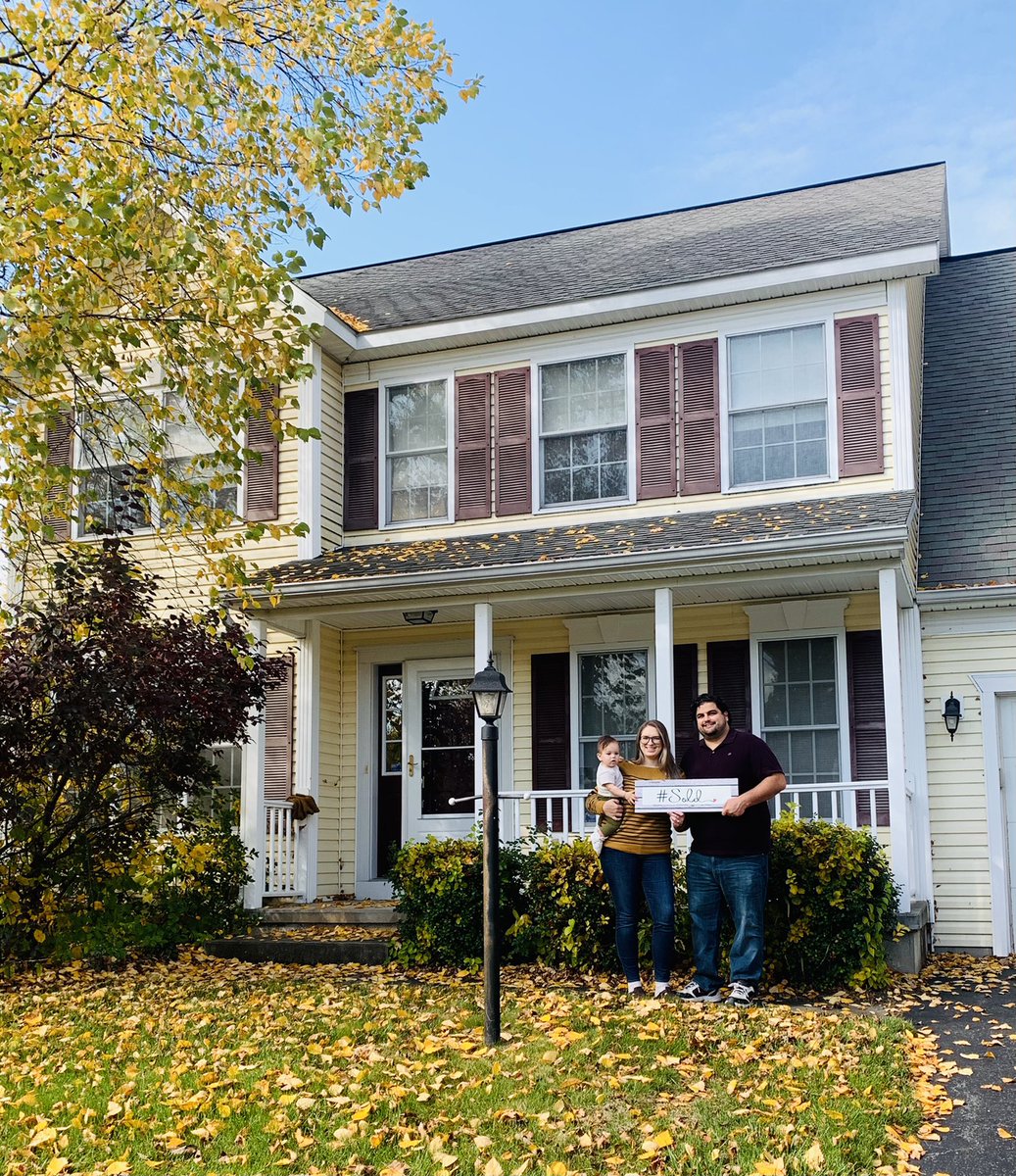 samsparkle1120's tweet photo. Congratulations to David, Amanda and baby Colin!! I hope you have a wonderful 𝙛𝙞𝙧𝙨𝙩 holiday season in your new home! ♥️🏡🔑🎉
#ChangingLives #Sold #SamSparkleSellsHomes #LowRate #FindYourPlace #OwnRealEstate #WealthBuild #PeakPartnersTeam #KellerWilliamsRealty #PlaceInc https://t.co/biCPax0Jbs
