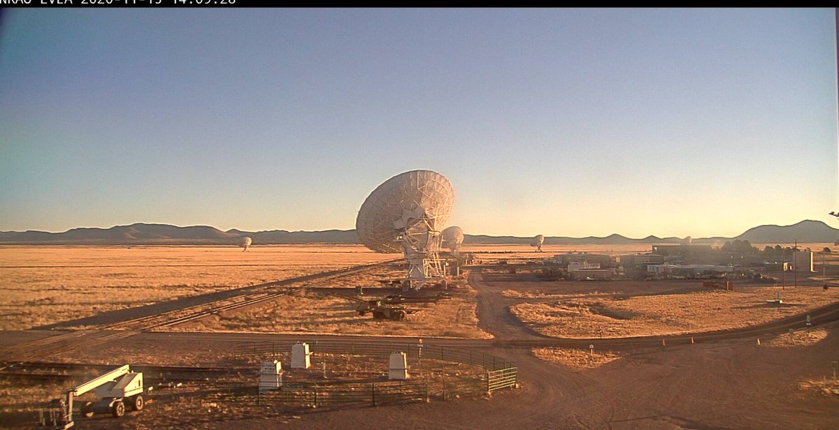 TheNRAO's tweet image. In the quiet, morning Sun. 

From the #VeryLargeArray webcam: public.nrao.edu/vla-webcam/