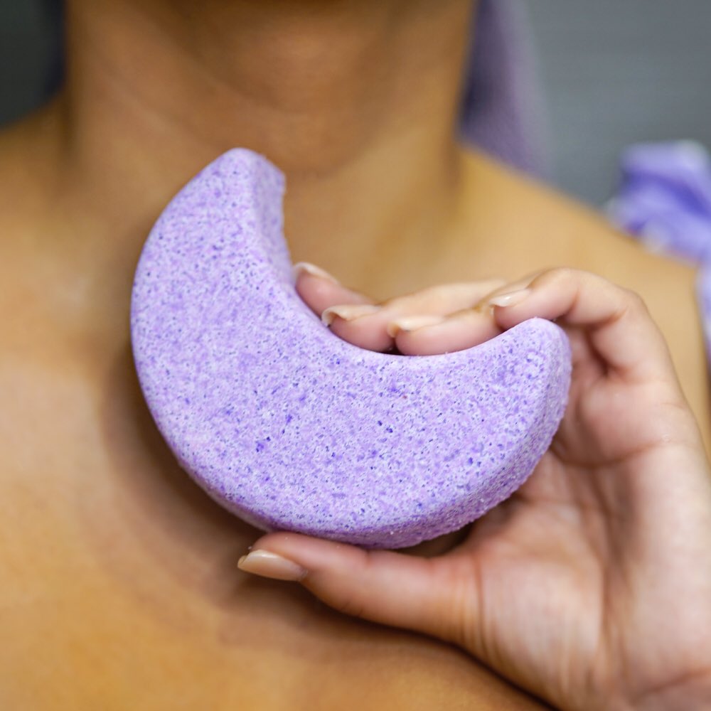 LunaZenAZ's tweet photo. Take your 🛁 experience to the next level with a #CBDBathBomb to soothe your body and relax, reduce stress, and ease anxiety.
#cbdproducts #cbdhealth #cbdwellness #cbdscrub #stressrelief #naturalsleepaid #lunascrubs #cannabishealing #hemp #hemprelief #thcfree #zerothc #bathbomb https://t.co/kGj8XVUUBm