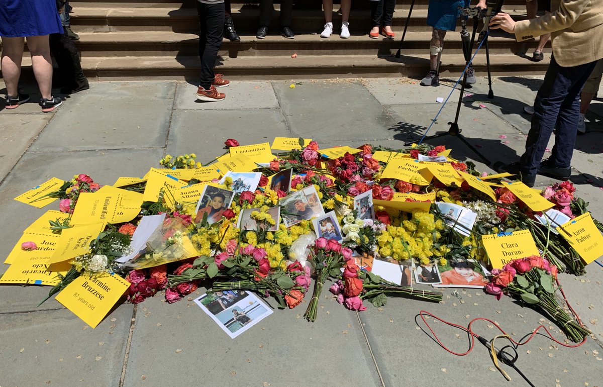 JimRockaway's tweet photo. Today is World Day of Remembrance #WDoR2020. @NYC_SafeStreets will livestream on Facebook to honor those we've lost and call on the @NYCMayor to take action to end traffic violence. #DeBlasiosLegacy #1000Killed https://t.co/9JDCHYXbOQ https://t.co/C80PONpMYk
