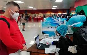 CuteleSur's tweet photo. #Cuba/El aeropuerto internacional José Martí de La Habana, reinicia sus operaciones luego d 7 meses d cierre por la #COVID19. A cada persona que llegue a suelo cubano se le realizarán pruebas PCR. La Mayor d las Antillas es el único país que aplica este procedimiento @teleSURtv https://t.co/3nCZMv5cz5