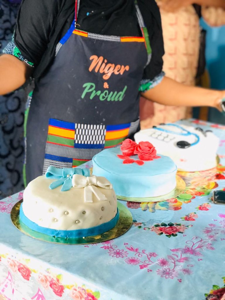 Tag une pâtissière ou un fan de pâtisserie .
Bon dimanche .