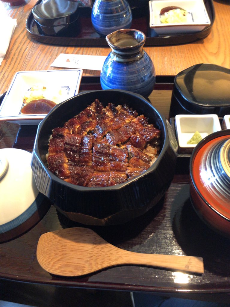 味噌勢に感謝の為ツイート！
●2泊味噌遠征　
初日　青2即
２日目　赤1即　青1即

箱以外の時間、グルメ観光（動物園と城w）メイン。ストなし。
ナンパってより旅行楽しんだ感じ。

お会いしてくれた方、ありがとうございました。
ナンパ辞めたくても人が良すぎて遠征だけはやめられん…また消えます