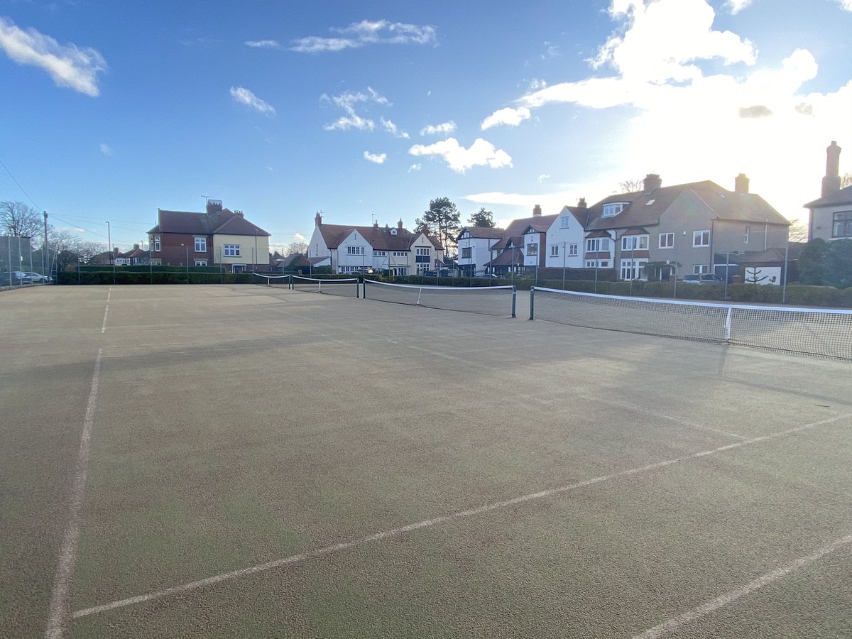 beverleyparkLTC's tweet photo. WOW what a difference a week makes!!

Look at our new rejuvenated courts, don’t they look great?😍

A massive thank you to @ReplayMaintain for your hard effort and completing the work over the last week👏🏻

Who can’t wait to get back out on court and try them out? https://t.co/eLrfHQHGhy
