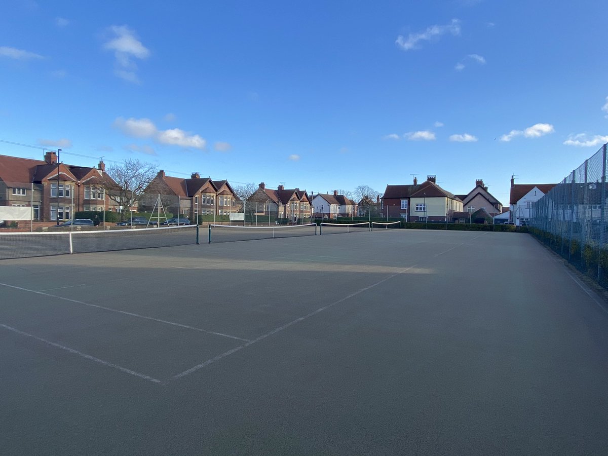 beverleyparkLTC's tweet photo. WOW what a difference a week makes!!

Look at our new rejuvenated courts, don’t they look great?😍

A massive thank you to @ReplayMaintain for your hard effort and completing the work over the last week👏🏻

Who can’t wait to get back out on court and try them out? https://t.co/eLrfHQHGhy