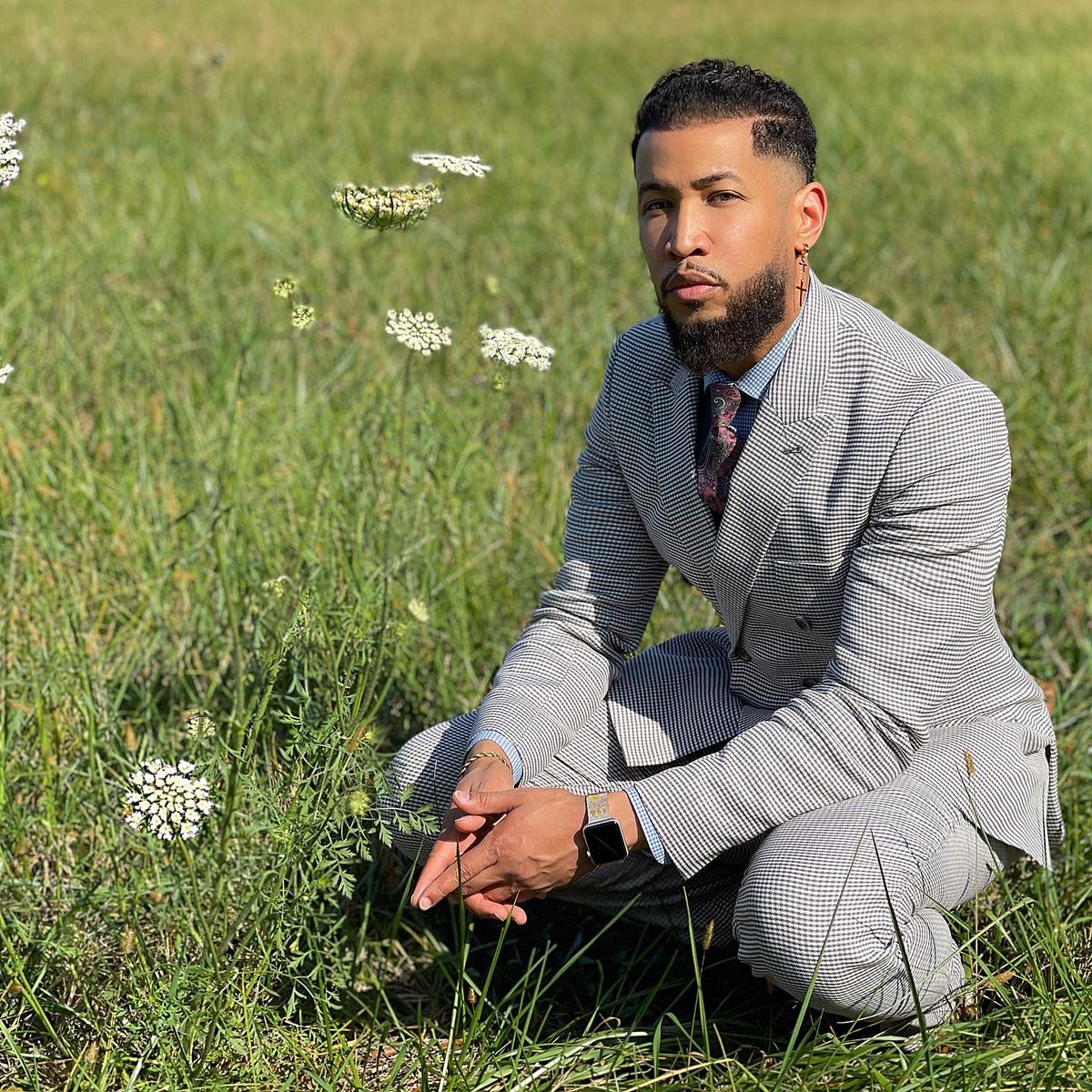 IamKingMarc_'s tweet photo. βWe did not come to fear the future, we came here to shape itβ -Barack Obama ππ½ππ½ππ½#impromptuphotoshoot πΈ#iphone12promaxCamera #madisonAL #getyoursuitsFITTEDbrothas #feltlikedressingup #withnowheretogo π« https://t.co/lHPe5ijt5t