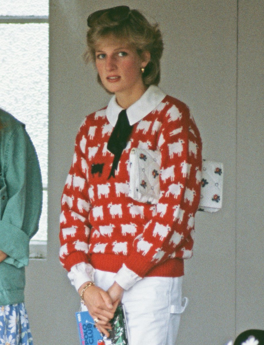 THE FAMOUS SHEEP SWEATER worn both ways (string tie, pie crust) at once