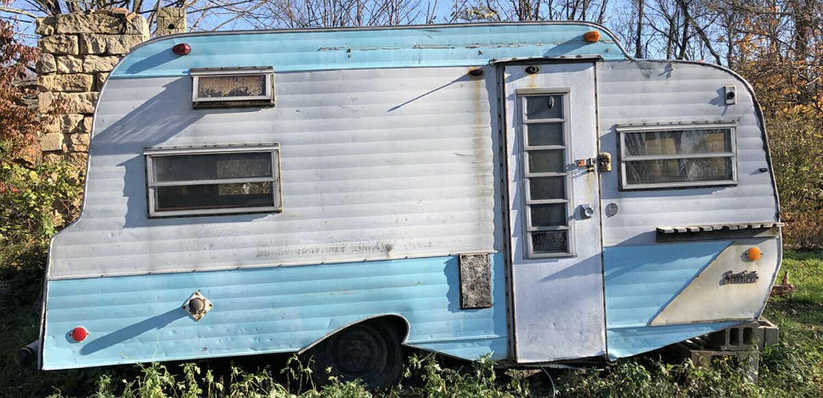 33vld's tweet photo. 1971 Serro Scotty Sportsman Highlander Travel Trailer up for auction now on eBay—ends in 5 hours with no reserve! Ready for restoration. Currently at $600.  ‼️ #glamping #serroscotty
https://t.co/Ml8UYyi8lj https://t.co/c204DlzvIV