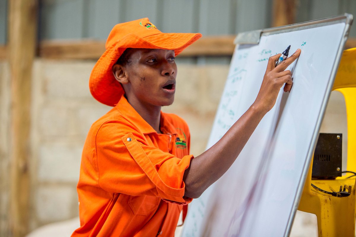 KapeekaF's tweet photo. #kalfrabbitry 
Farm tour and training....
Dont miss out on our next training on 5th Dec 2020.
For inquiries call 0754831157 https://t.co/Wlo5KbdsI3