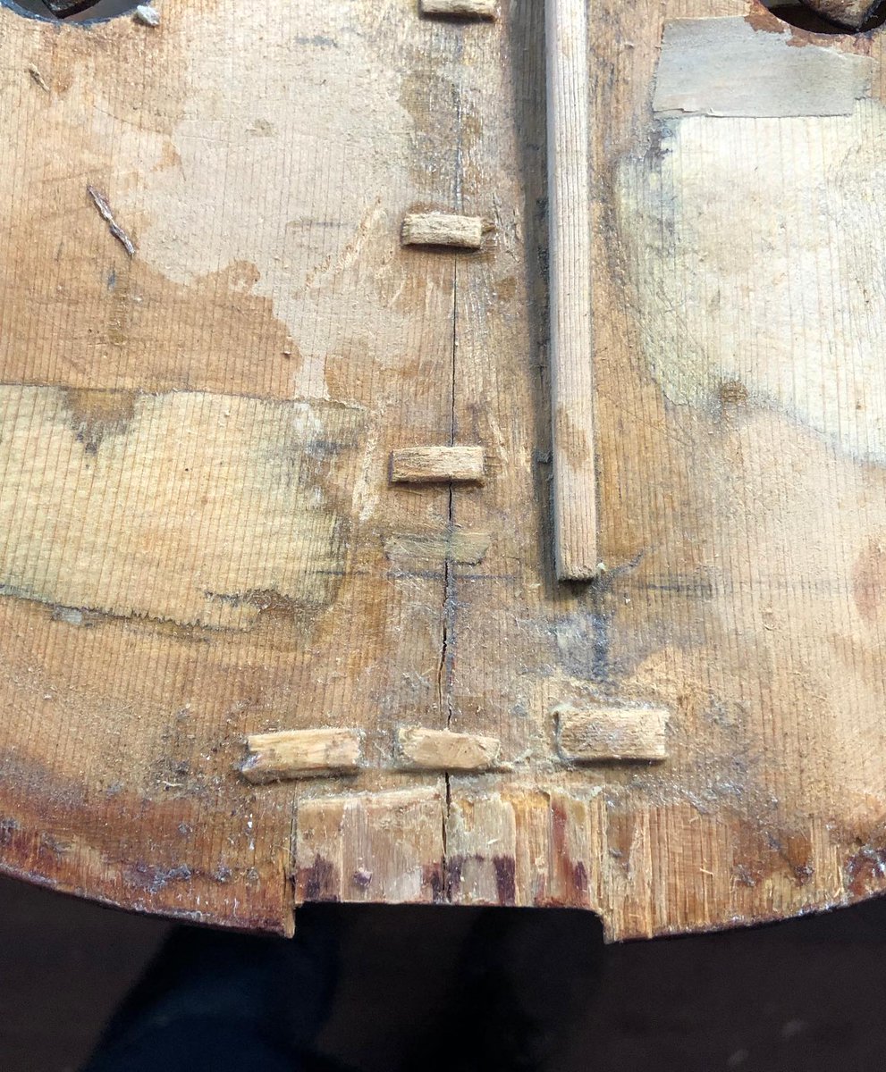 BenningViolins's tweet photo. Woah! Just gonna slowly back away from this one.
#whatamess #restoration #notinthecards #violin #violinist #whereisnathan #pop #notlovingthisjob
https://t.co/45GcGGDSJN https://t.co/ymynG0BEed