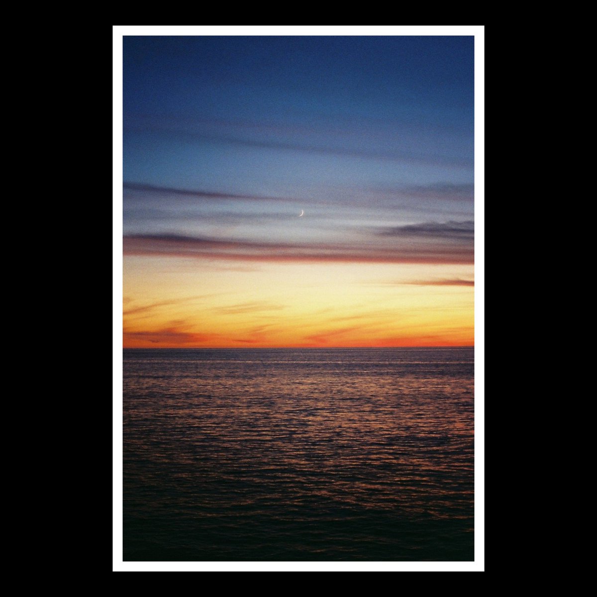 _aikito's tweet photo. fil de fotografies que vaig fent en analògic

ses primeres d'una posta de sol https://t.co/wK0L8hR47g