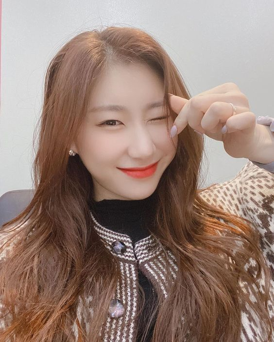 GoldenStar_Jh's tweet photo. #골든스타 ⸝⸝ 𝗪𝗘 𝗔𝗥𝗘 𝔾𝕆𝕃𝔻𝔼ℕ 𝕊𝕋𝔸ℝ⚝!,, 
[⧉#ToTheSkyWithNC + #PreSingleNuclea⁩ ]

[#ANN] Hoy renové mi playlist y por supuesto no podía dejar de compartirles mis favoritas, To The Sky es una de ellas, no paro de escucharla, sin duda esta se gano mi corazoncito.💗 https://t.co/S6iC4Dae98