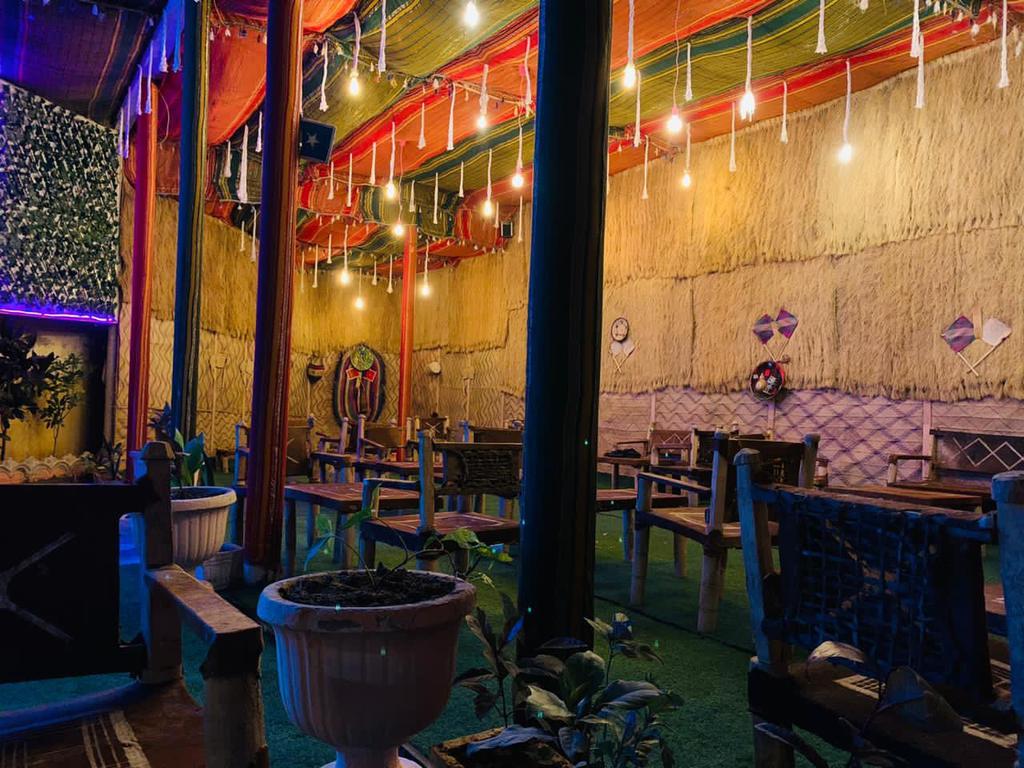 SOMTA_SO's tweet photo. #SomaliHospitality here comes #HidoSoor restuarant, at heart of #MogadishuCity, 5min drive from the airport and just at the famouse #KM4 you will find locally owned with locally designed and local food in a real local environment, all doors will soon be open for you @fahma_gabax https://t.co/n5z9s2B1YV