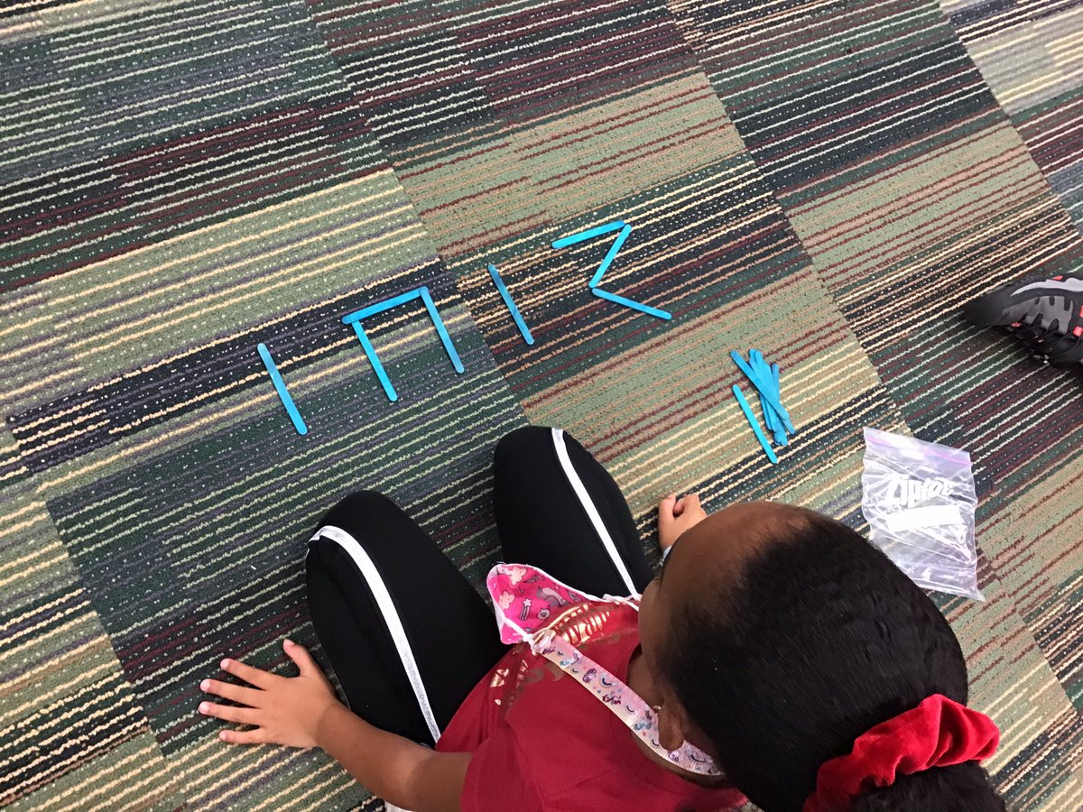 PHEMusicMakers's tweet photo. @CastlemanCreek first graders read and write 4 beat rhythm patterns. #CCEpride #music1 https://t.co/ynOYUCZMgf