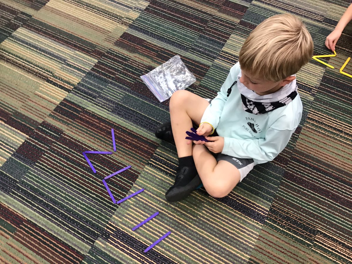 PHEMusicMakers's tweet photo. @CastlemanCreek first graders read and write 4 beat rhythm patterns. #CCEpride #music1 https://t.co/ynOYUCZMgf