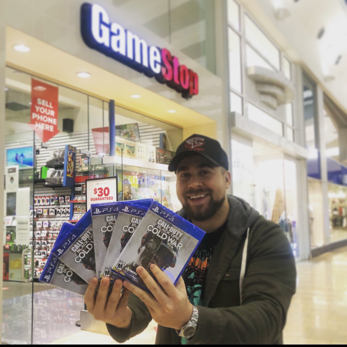 overtflow's tweet image. went to GameStop and bought 5 copies of Black Ops Cold War 🥶

picking 1st winner tonight 

retweet (that’s all)