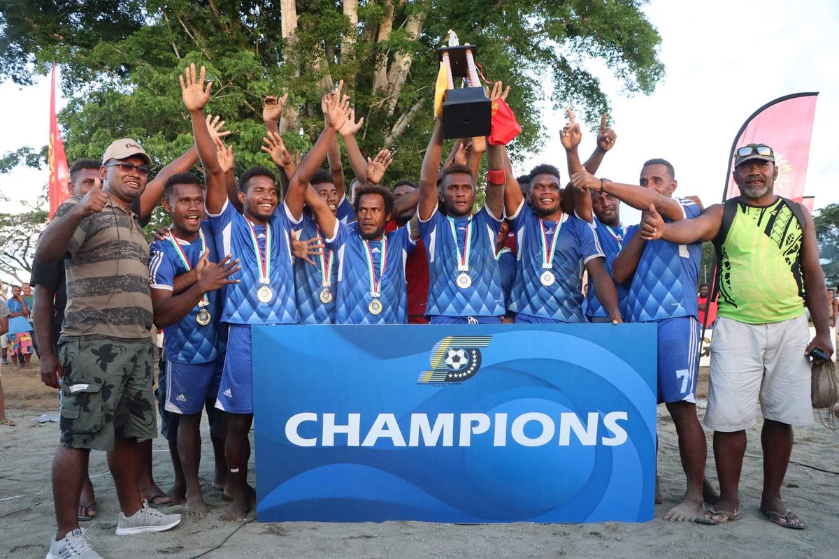 #Malaita Kwikwi are champions of the #SolomonIslands 2020 National Invitational Beach Soccer Champions.  Led by Roy Mafane, Kwikwi beat veteren James Naka’s #Honiara Titans 6-5 in a nail-biting grand final.  #beachsoccer #gosologo Pic by SIFF Media