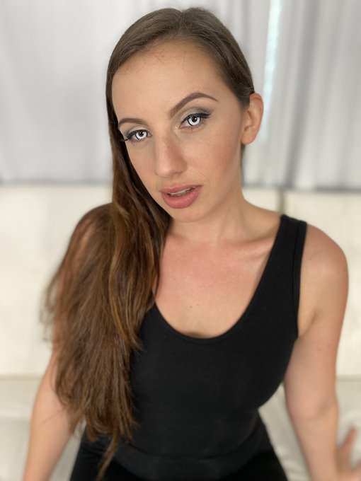 Shot a hot #hypno custom with @miaxhope today! 🔥🔥😈 https://t.co/Fw7yYTt8Gw<a href="/tag/hypno"class="tags">#hypno</a><a class="tags" href="/tag/miaxhope">@miaxhope</a>