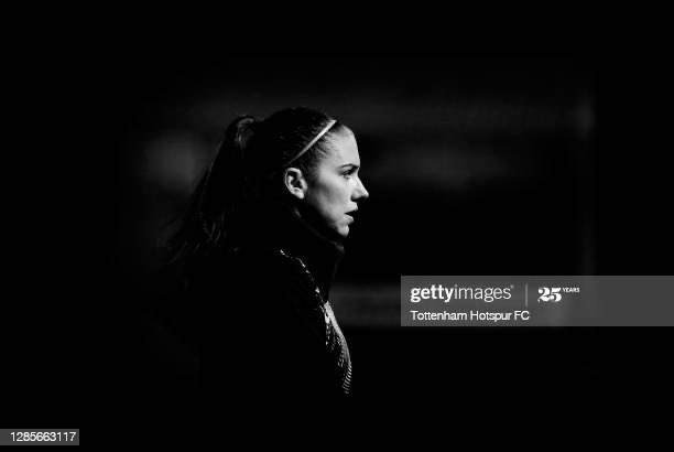 One more tweet to round off the fantastic imagery we’ve seen across  #WomensFootballWeekend in both  @BarclaysFAWSL &  @FAWomensChamp! Pics across day & night from a great group of photogs  In order -  @mattlewispix  @LewisStoreyPics  @georgewoodphoto  @LiveseyAlex 