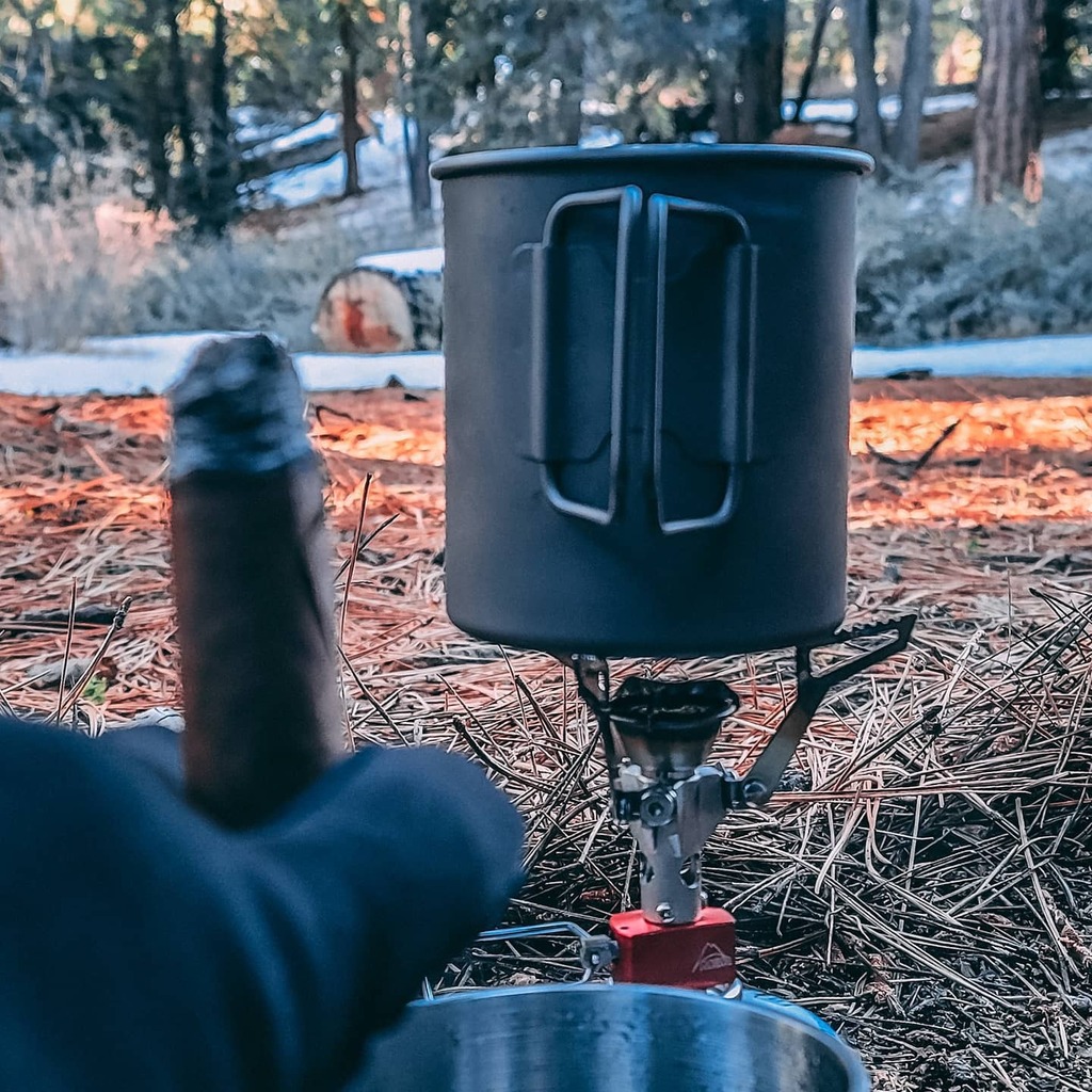 cjcigars1's tweet photo. Smoking a Privada Club Farm rolled. Great way to end a hike in the mountains and snow. 
.
#cjcigars #privadacigarclub #hikingandcigars #cigarsandcoffee https://t.co/5bjQg1w5FZ