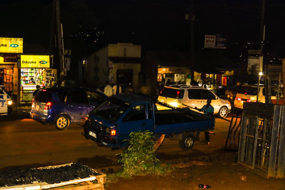 Kib_Jonathan's tweet image. Some where in Kampala. 

This was retouched a little bit #photoshop #camerarawfilter #canon #nightphotography
#photography #lesterworksug