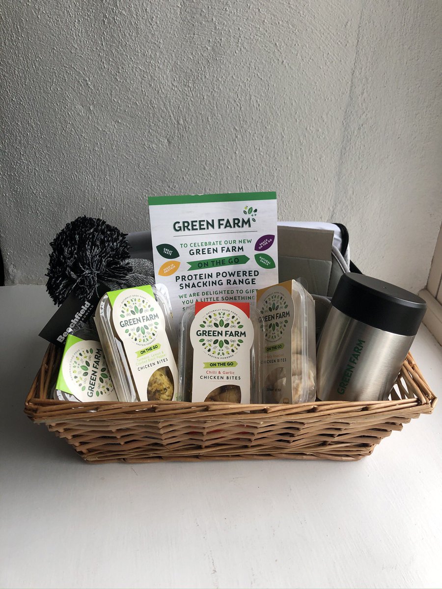 gavinom6's tweet image. Snacks sorted for the week ahead. Thanks @Green_Farm1 👌🏼 #naturallygoodfood #snacksmart #proteinpowered #gift