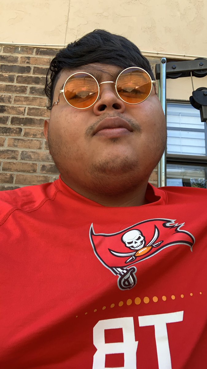 Jim_Josh_'s tweet photo. Repping TB from TX !  🏈 🏴‍☠️ �� @Buccaneers https://t.co/Pe3VMpFS9h