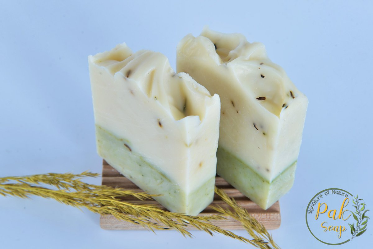 pak_soap's tweet photo. Lavanta Sabunu 
Yağlı, karma ve akneli ciltler için uygundur.Ağrılı sivilcelerin iyileşmesini hızlandırır.Yaşlanma belirtisi var ise düzenli bir kullanıma bakar can sıkmayalım.Duşta sizi rahatlatacak.
#paksoap #naturel #sabun #soap #vegansoap #handmade #doğalbakım #lavantasabunu https://t.co/OqOmdxrZiw